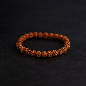 5 Mukhi Rudraksha Bracelet – Enhances health, peace, positivity, wisdom, and protection.