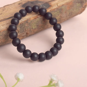 Karungali Bracelet β Brings protection, removes negativity, enhances health, prosperity, and spiritual strength.