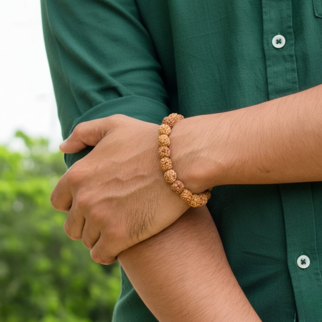 5 Mukhi Rudraksha Bracelet – Enhances health, peace, positivity, wisdom, and protection.